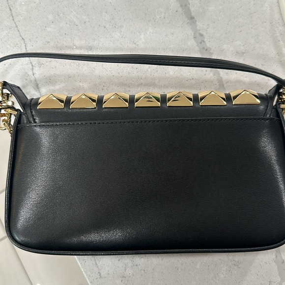 Brand new !! - Picture 5 of 6